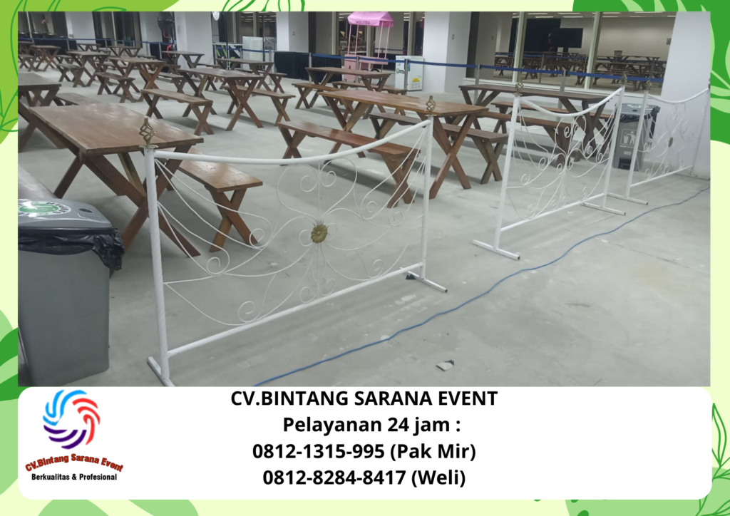 Rental toilet Portable dan Tiang Pembatas VIP putih Jakarta 08121315995